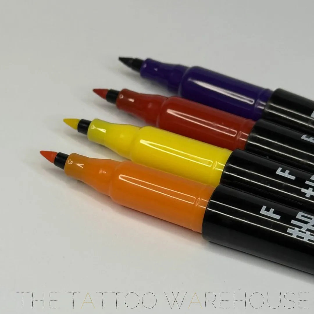 Hannya Pens fine tip, close-up of pen tips